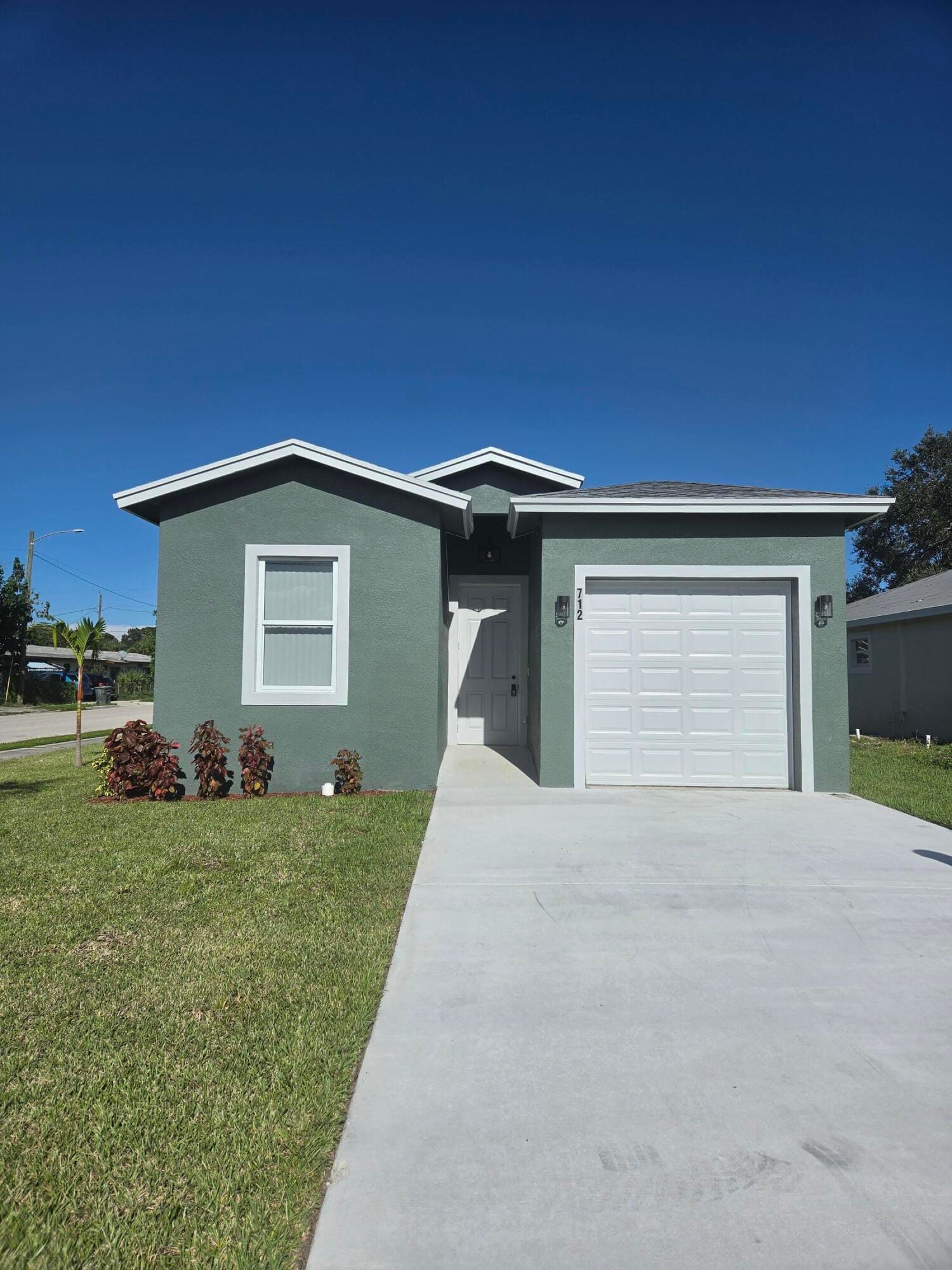 712 N 24TH N Street, Fort Pierce, FL 34950 photo 1
