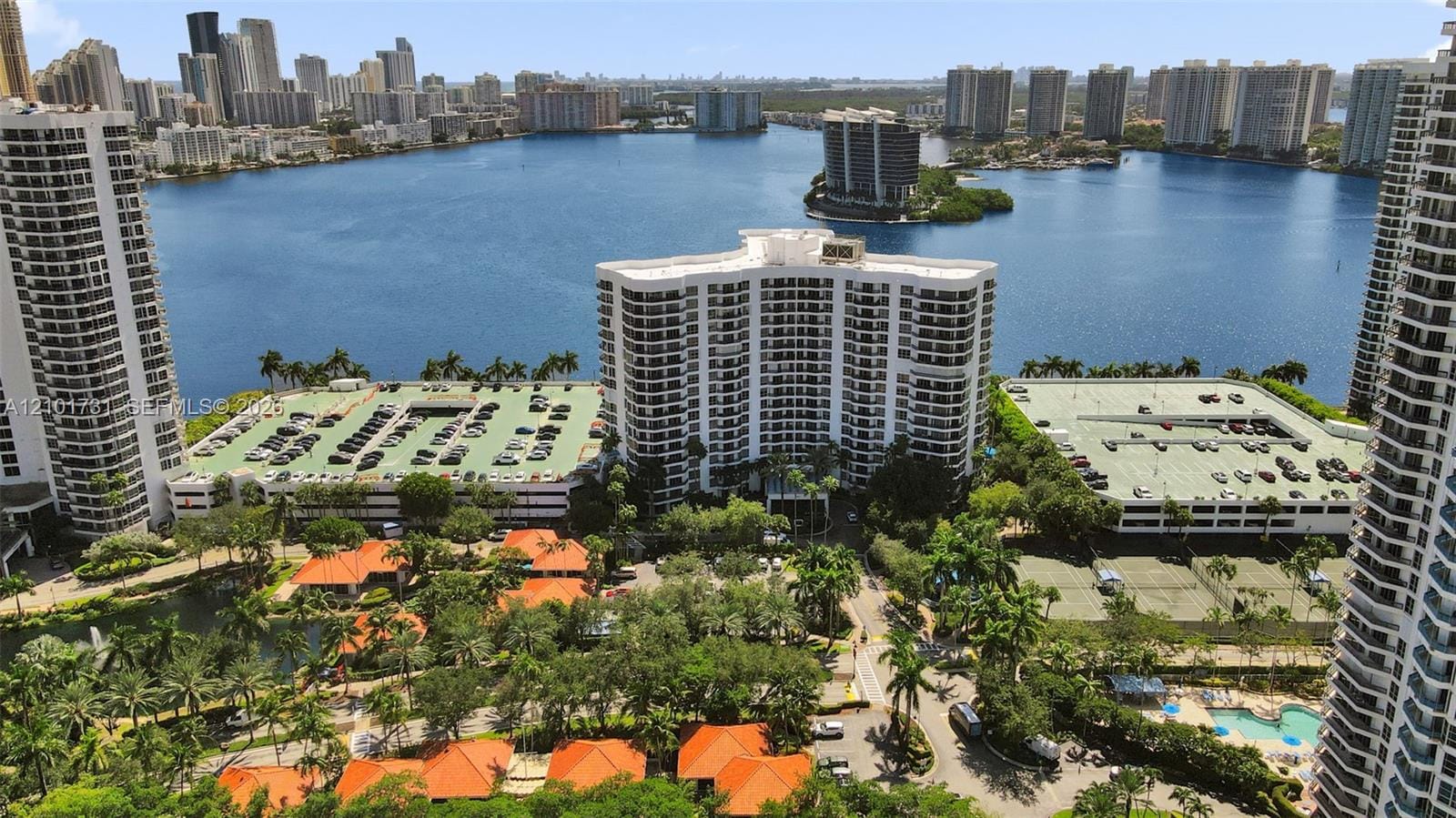3600 Mystic Pointe Drive PH3, Aventura, FL 33180 photo 24
