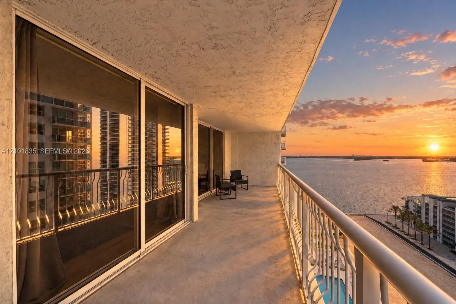 1200 Brickell Bay Drive 1907, Miami, FL 33131 photo 1