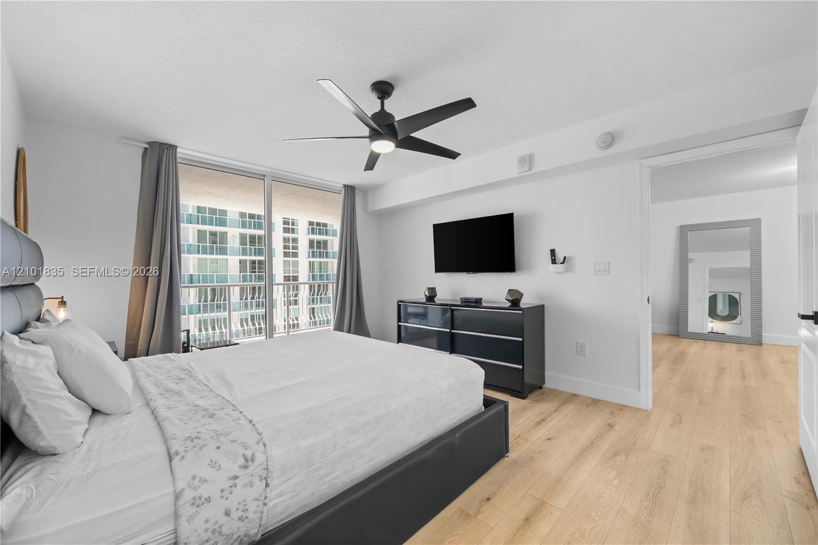 1200 Brickell Bay Drive 1907, Miami, FL 33131 photo 16