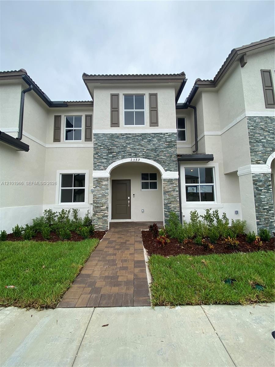 2589 SE 25th Drive ., Homestead, FL 33035