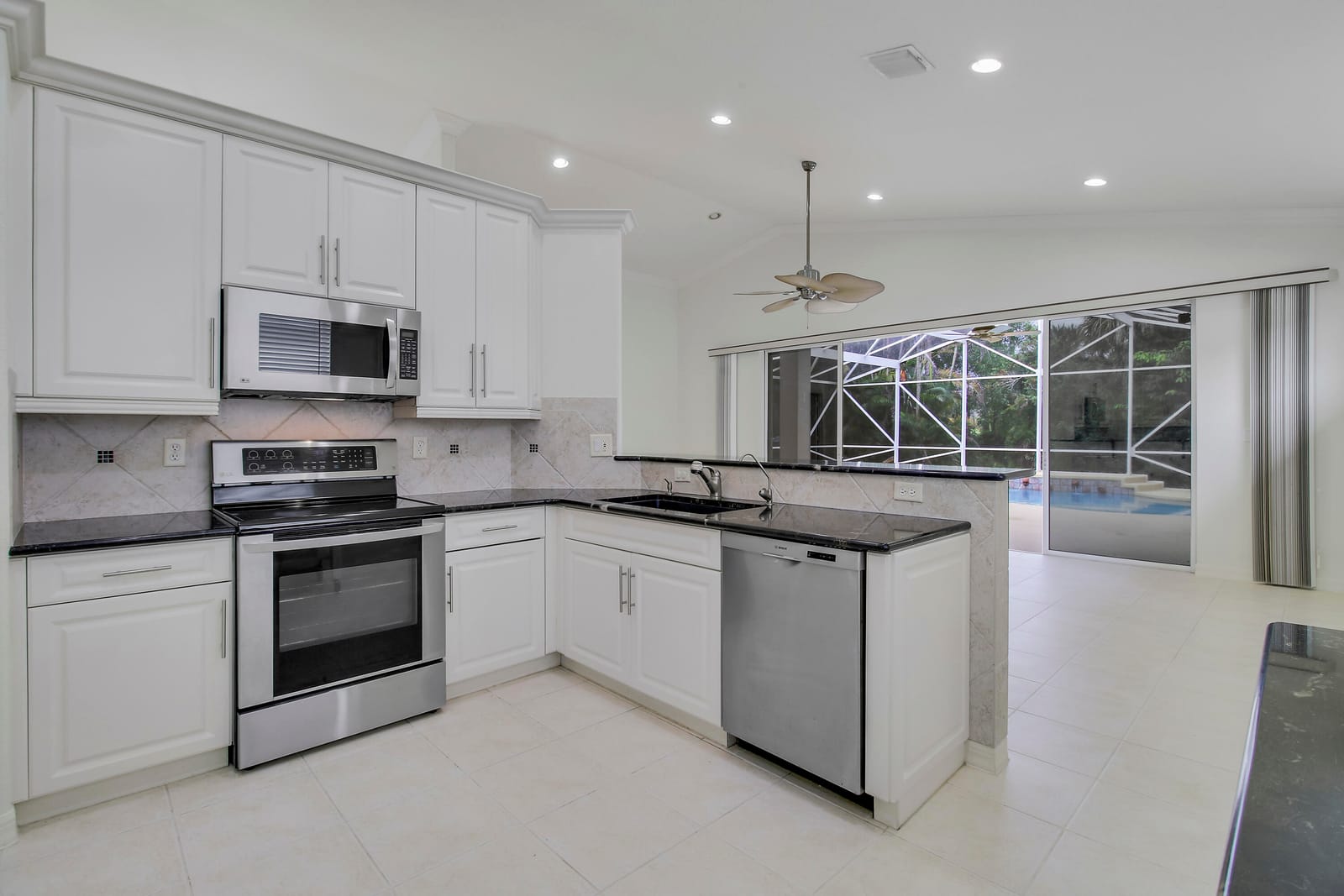 6815 SE Twin Oaks Circle, Stuart, FL 34997 photo 15