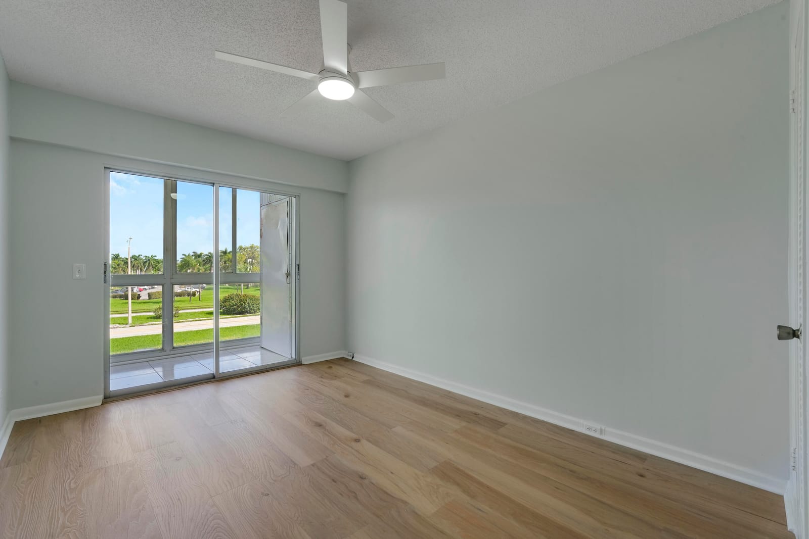 290 Dorset G, Boca Raton, FL 33434 photo 16