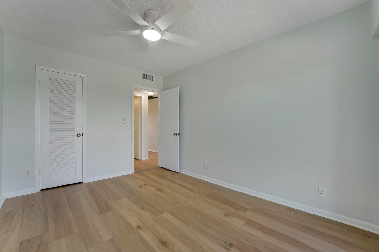 290 Dorset G, Boca Raton, FL 33434 photo 17