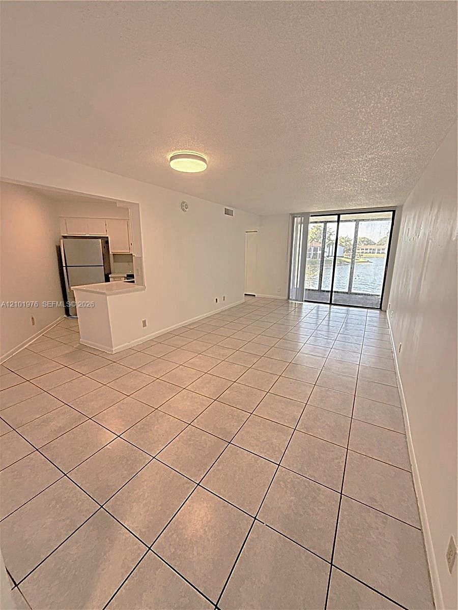 210 Lake Pointe Drive 210, Oakland Park, FL 33309 photo 2