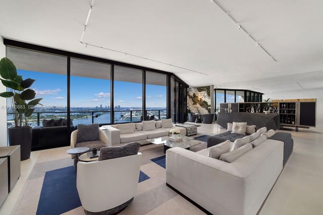 1000 Biscayne Boulevard 3302, Miami, FL 33132