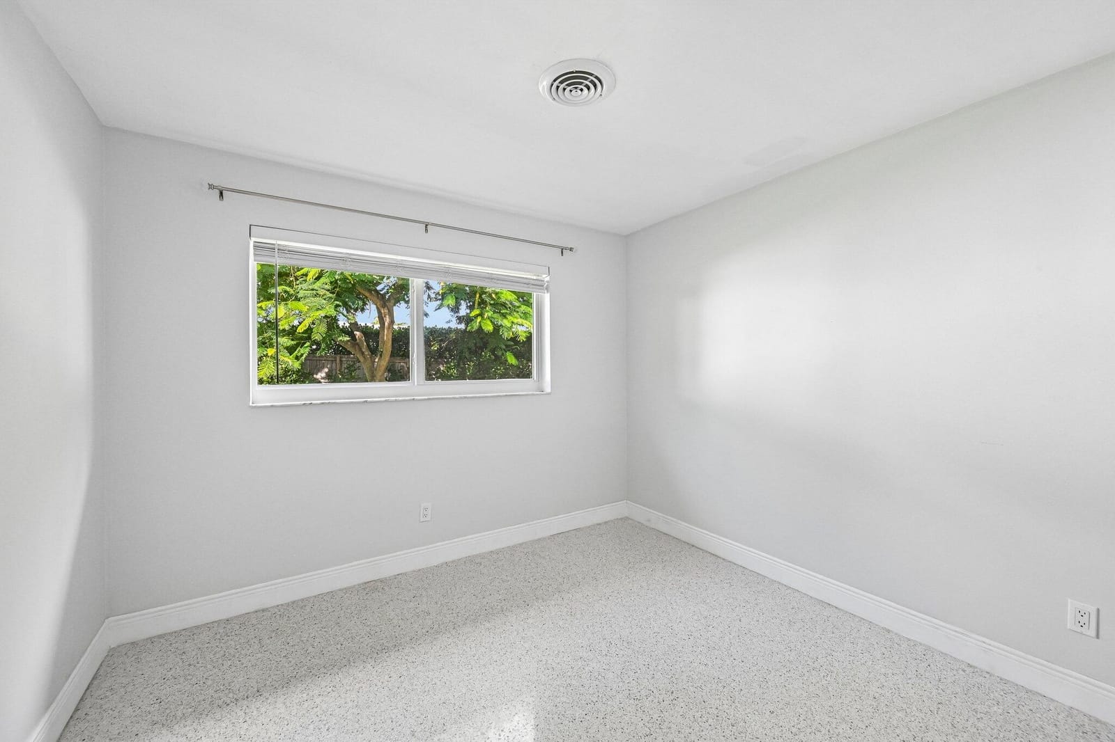 371 Saturn Avenue, Tequesta, FL 33469 photo 23