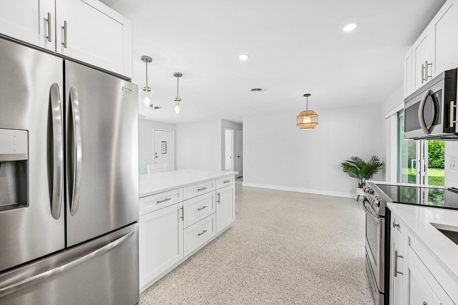 371 Saturn Avenue, Tequesta, FL 33469 photo 5