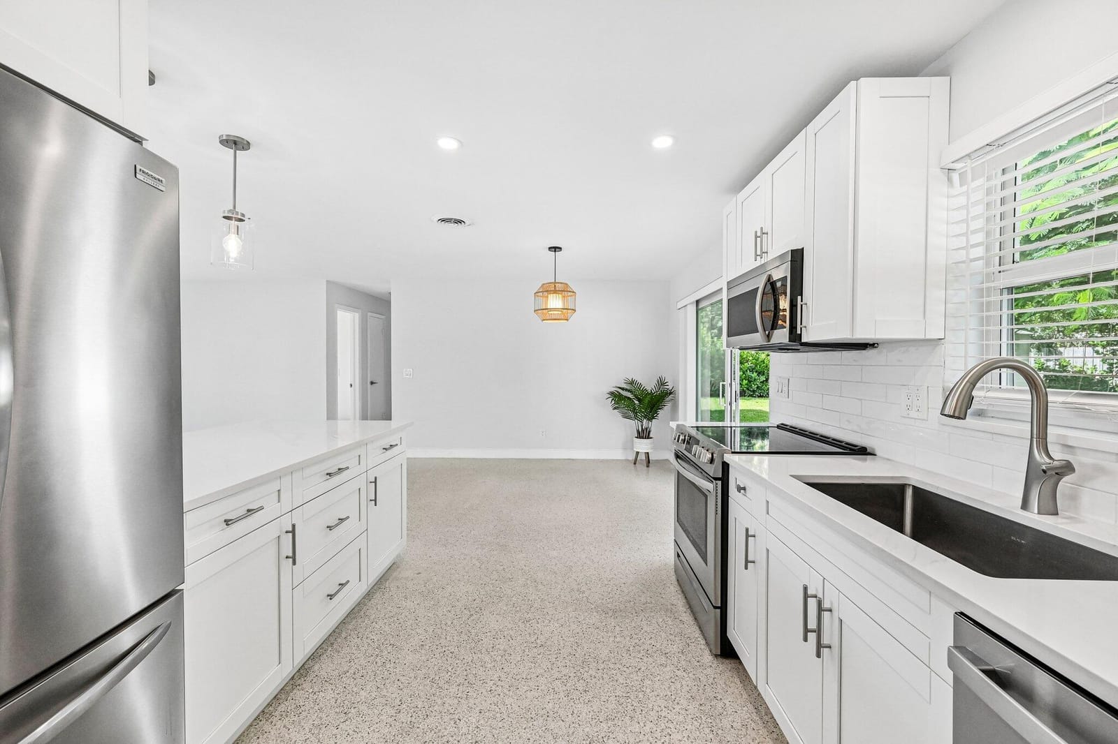 371 Saturn Avenue, Tequesta, FL 33469 photo 6