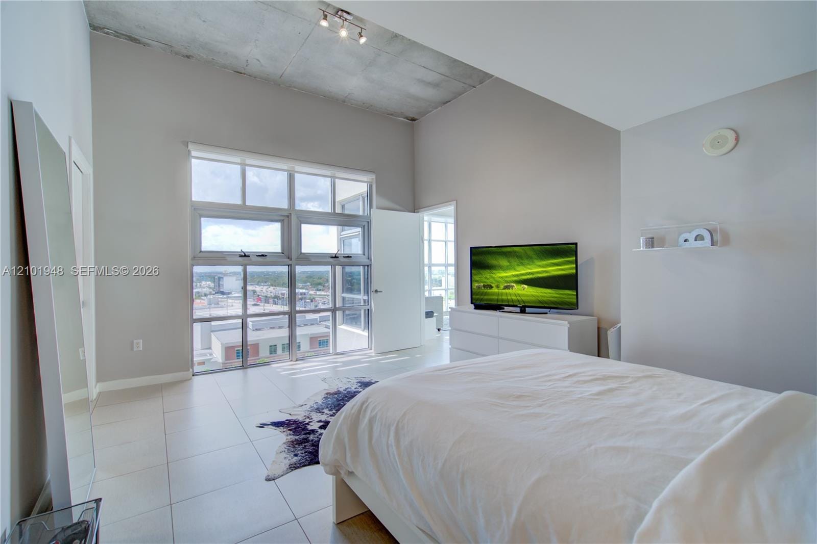 3451 NE 1st Avenue PM05 — photo 11