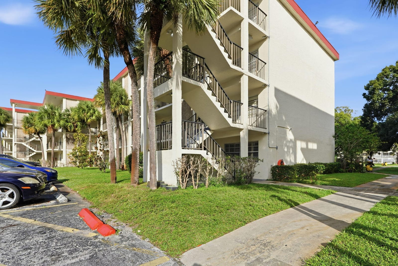 3000 NW 48th Terrace 130, Lauderdale Lakes, FL 33313 photo 2
