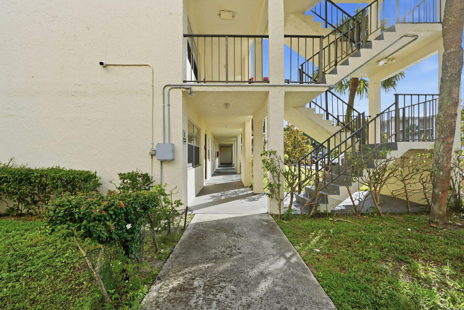 3000 NW 48th Terrace 130, Lauderdale Lakes, FL 33313 photo 3