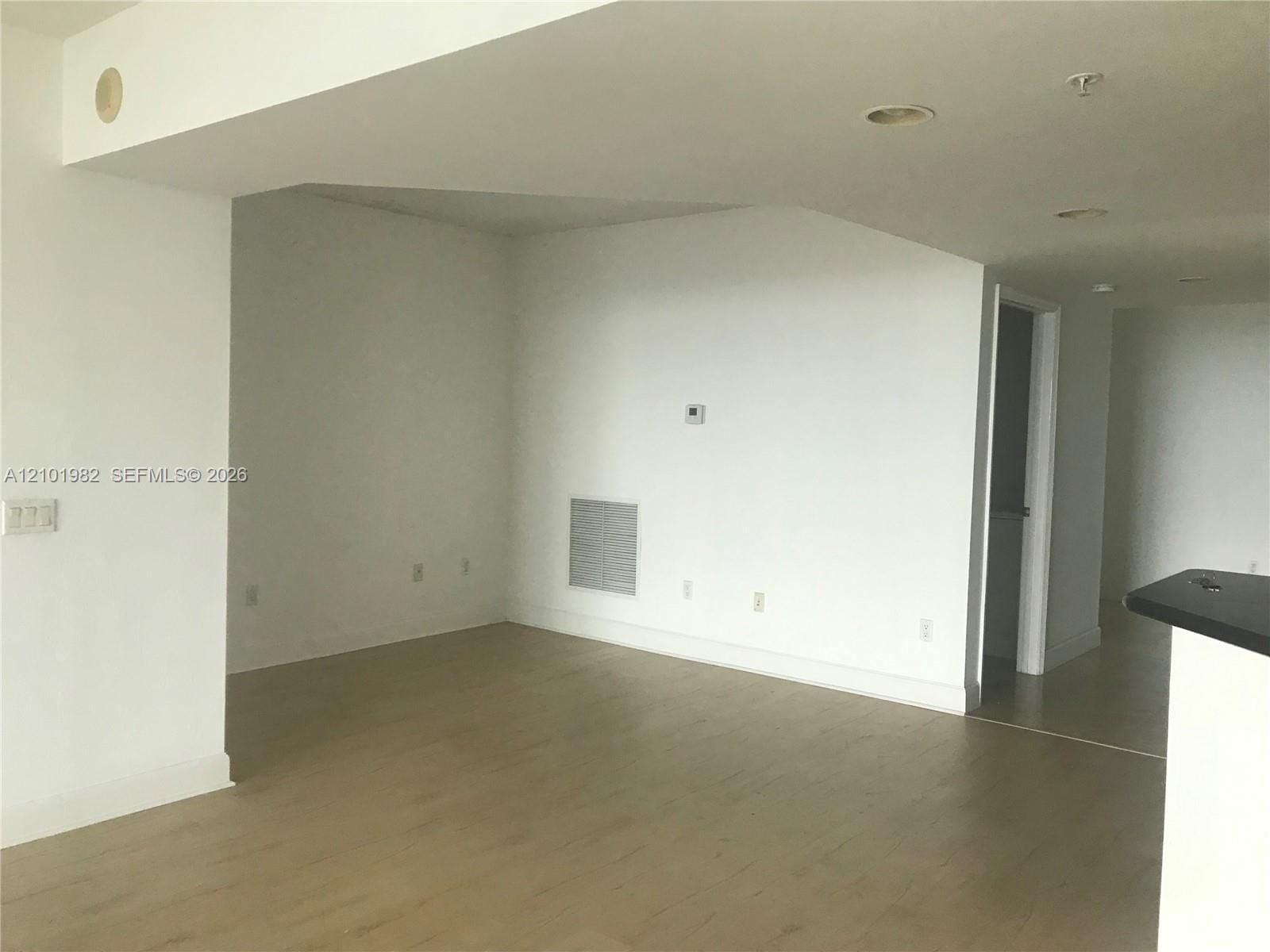 15051 Royal Oaks Lane 2204, North Miami, FL 33181 photo 3