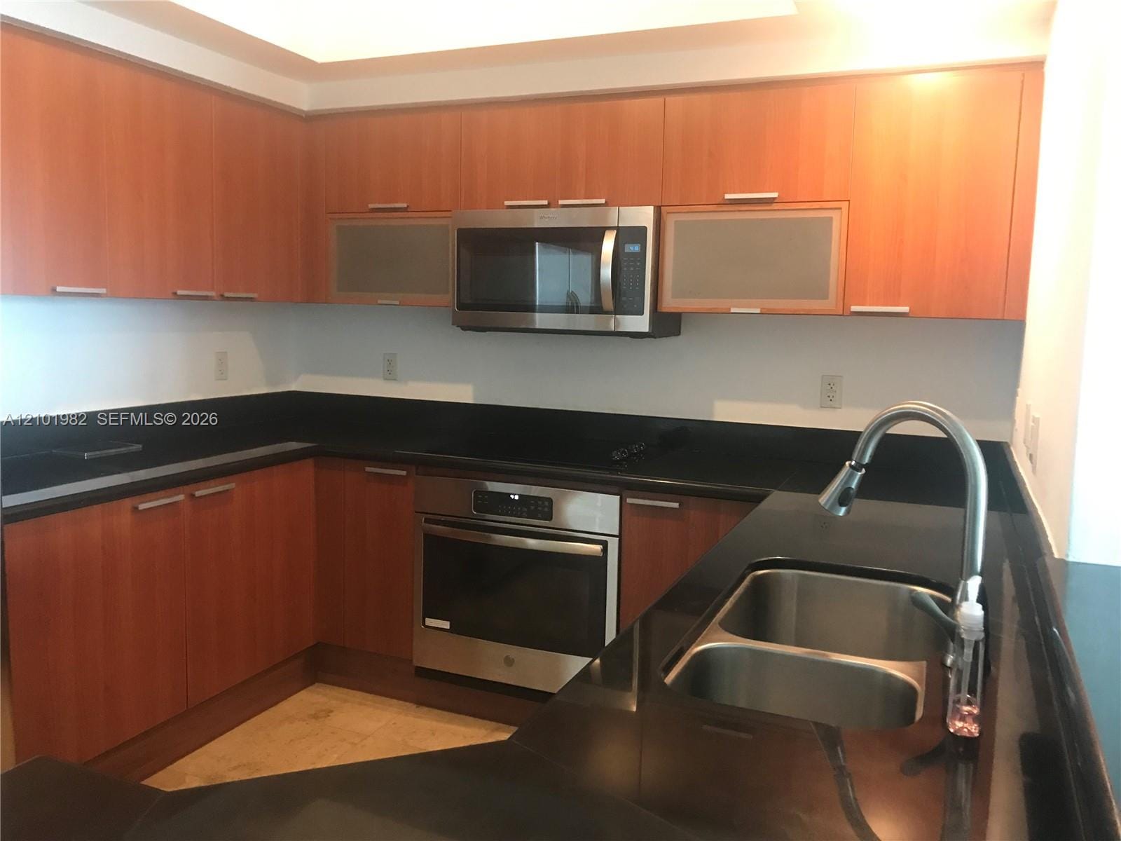 15051 Royal Oaks Lane 2204, North Miami, FL 33181 photo 6