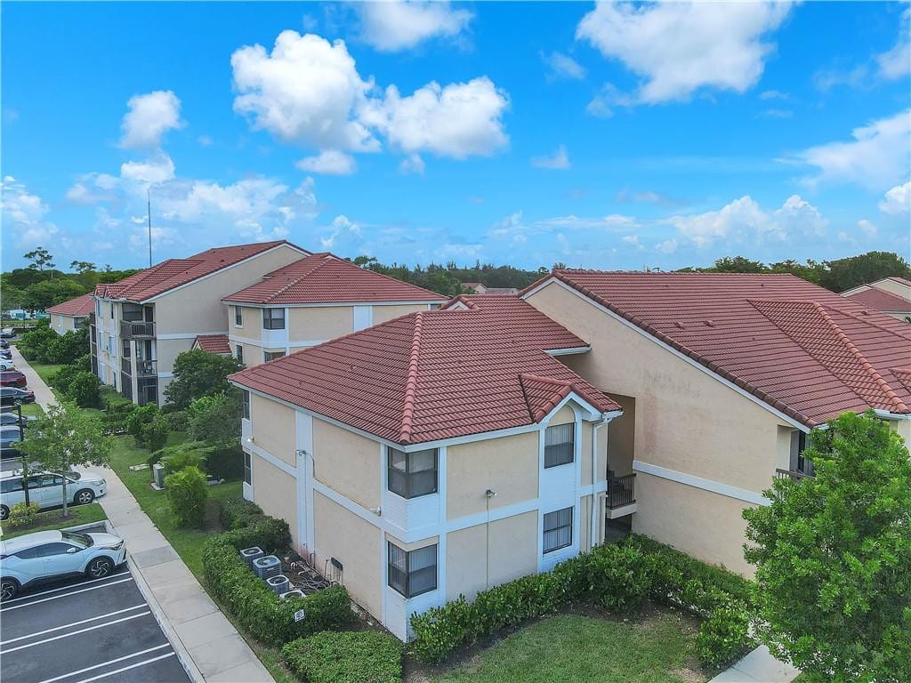 5681 RIVERSIDE Drive 101A6 — photo 3