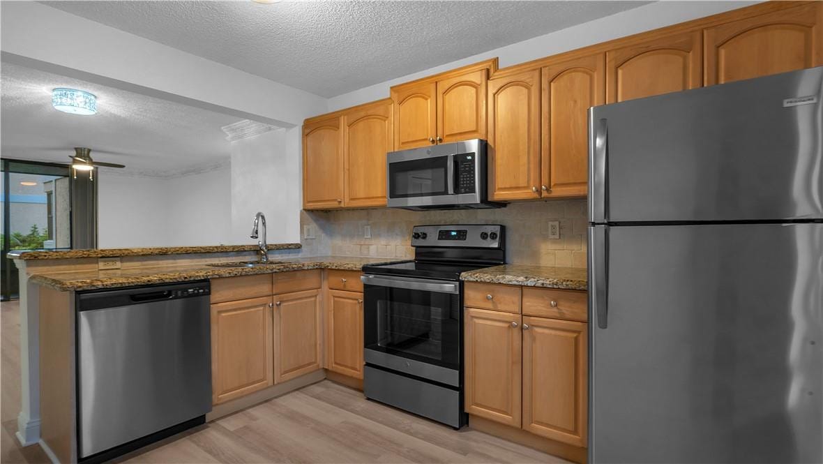 5681 RIVERSIDE Drive 101A6 — photo 9