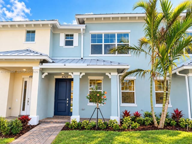 4920 Eucalyptus Drive 3, Hollywood, FL 33021
