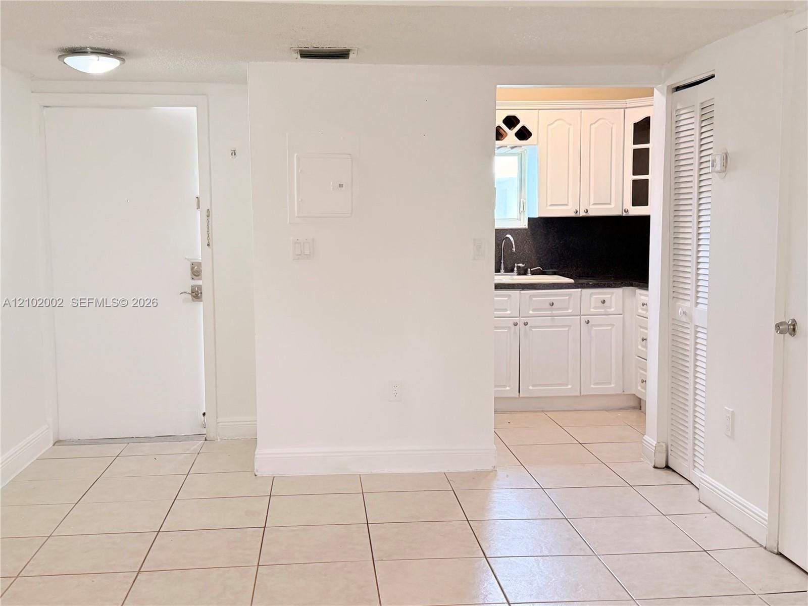 5611 W 25th Court 14-A, Hialeah, FL 33016 photo 2