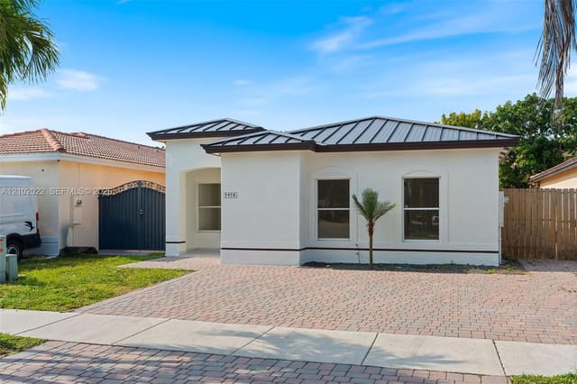 7978 NW 200th Street, Hialeah, FL 33015