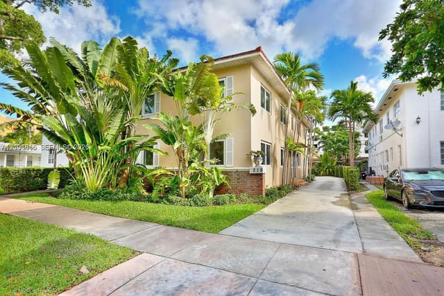 219 Menores Avenue 2, Coral Gables, FL 33134
