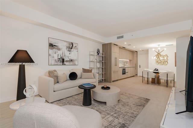 77 SE 5th Street 2208, Miami, FL 33131