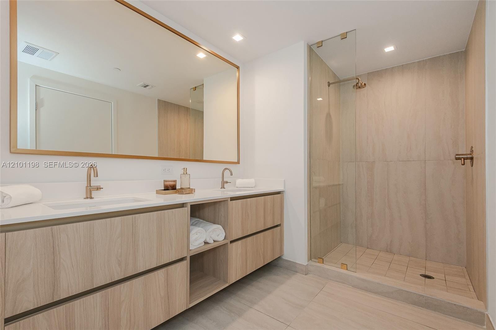 77 SE 5th Street 2208, Miami, FL 33131 photo 18