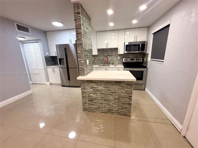 1629 N River Drive 303, Miami, FL 33125