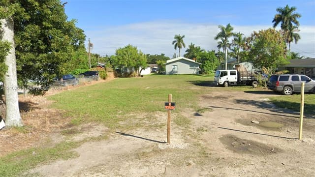 1241 NW 9th Street, Homestead, FL 33030