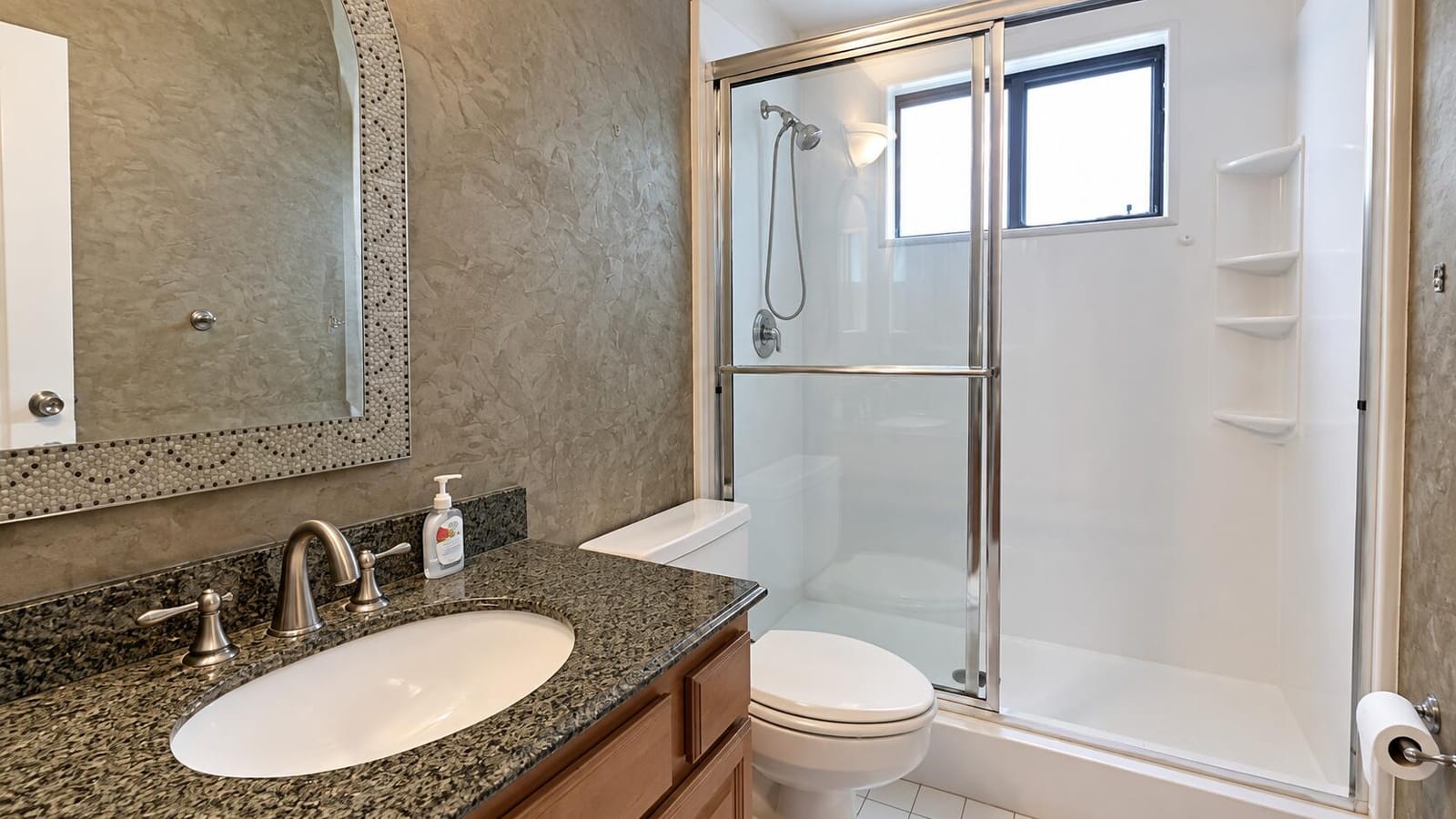 918 SW 9th St Circle 201 — photo 5