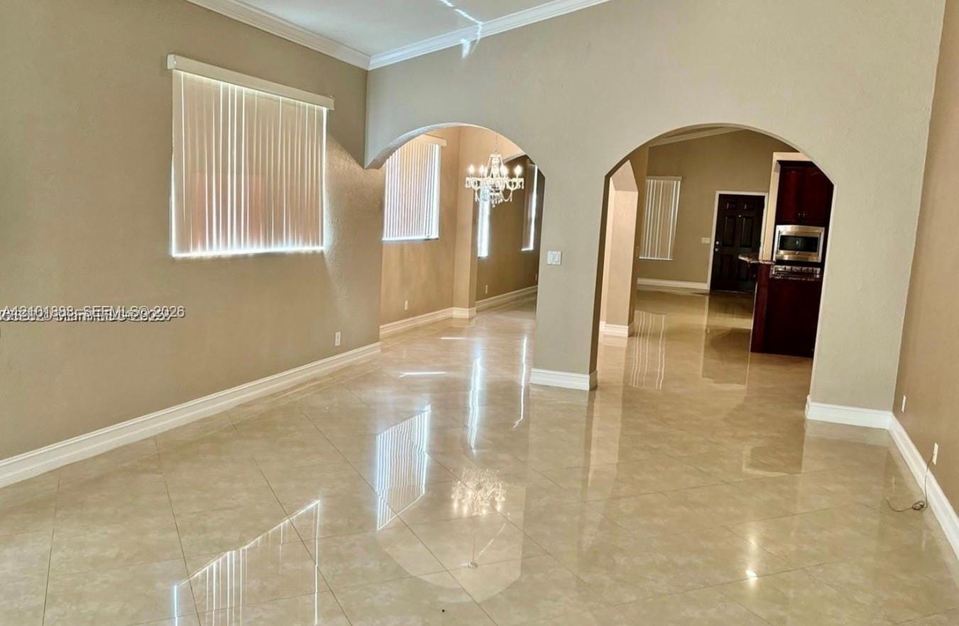 932 Falling Water Road, Weston, FL 33326 photo 2