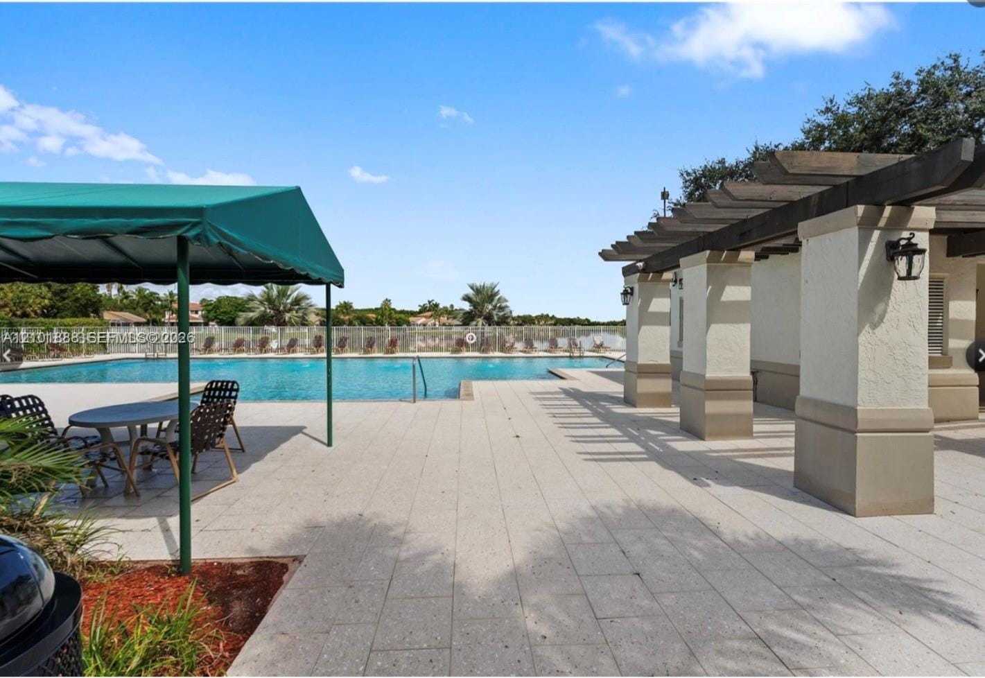 932 Falling Water Road, Weston, FL 33326 photo 18