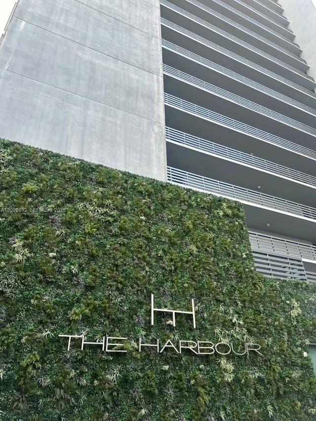 16385 Biscayne Boulevard 2606, North Miami Beach, FL 33160