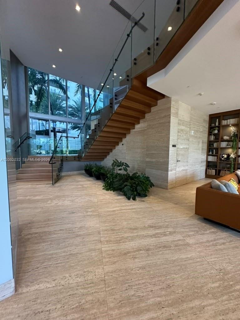 16385 Biscayne Boulevard 2606, North Miami Beach, FL 33160 photo 14
