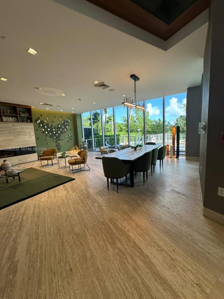 16385 Biscayne Boulevard 2606, North Miami Beach, FL 33160 photo 17