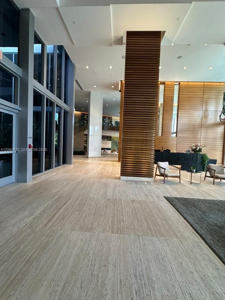 16385 Biscayne Boulevard 2606, North Miami Beach, FL 33160 photo 21