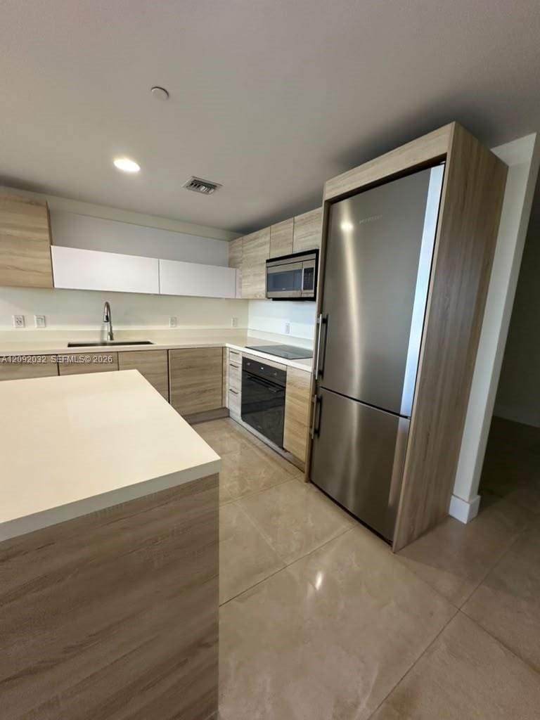16385 Biscayne Boulevard 2606, North Miami Beach, FL 33160 photo 24