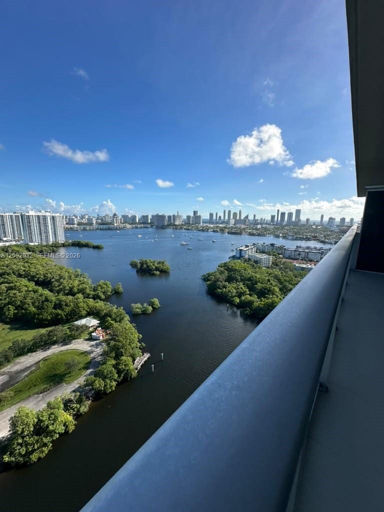 16385 Biscayne Boulevard 2606, North Miami Beach, FL 33160 photo 30