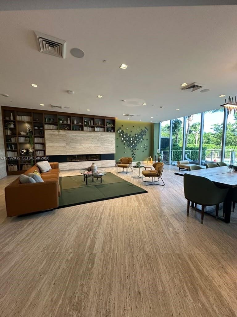 16385 Biscayne Boulevard 2606 — photo 8