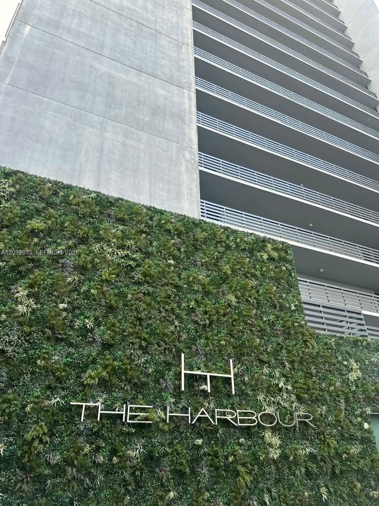 16385 Biscayne Boulevard 2606, North Miami Beach, FL 33160