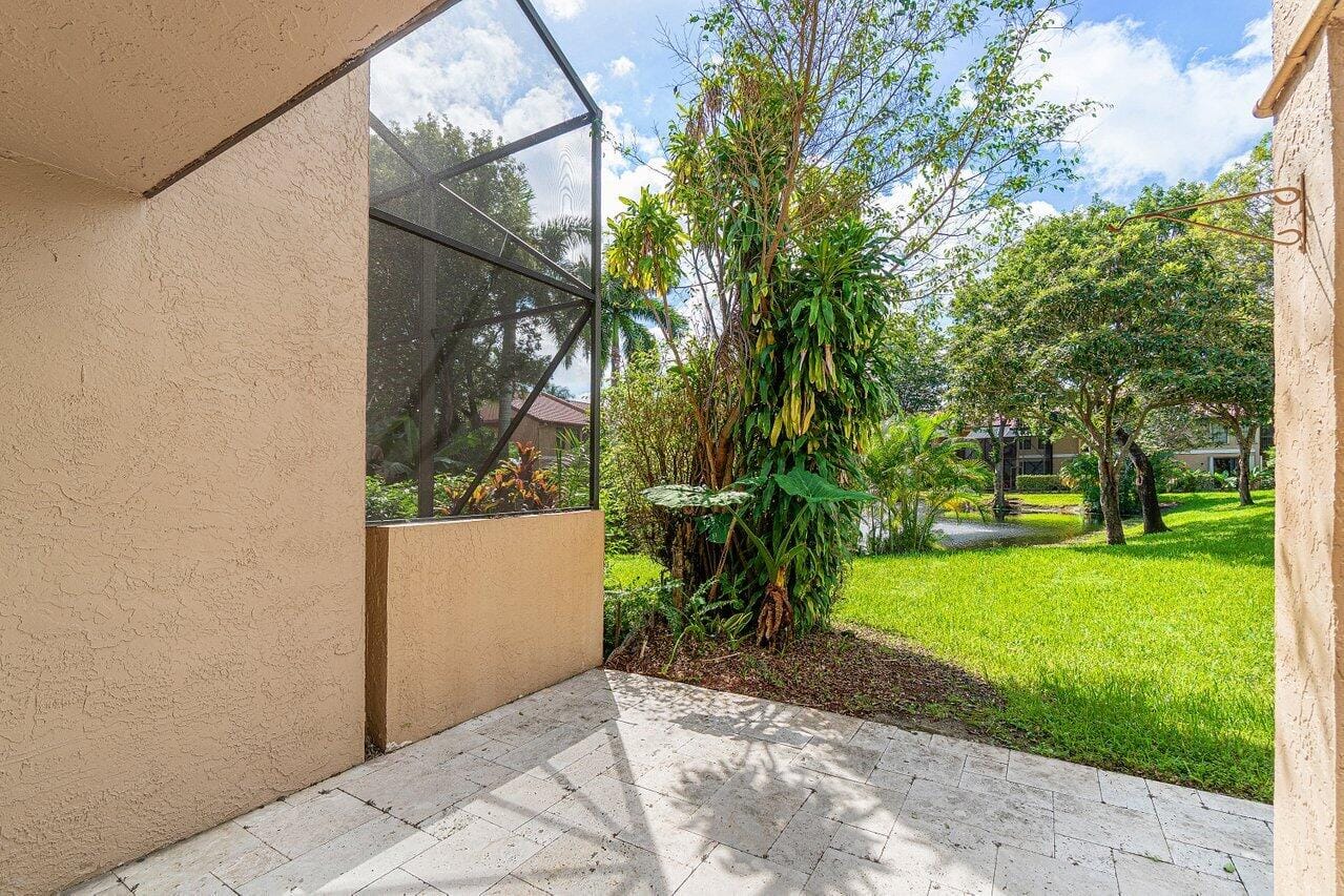 22068 Las Brisas Circle — photo 2