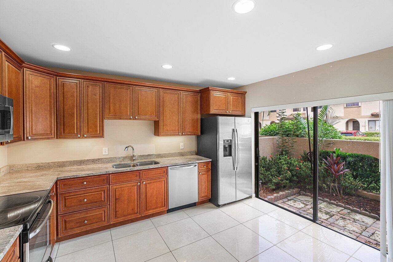 22068 Las Brisas Circle — photo 11