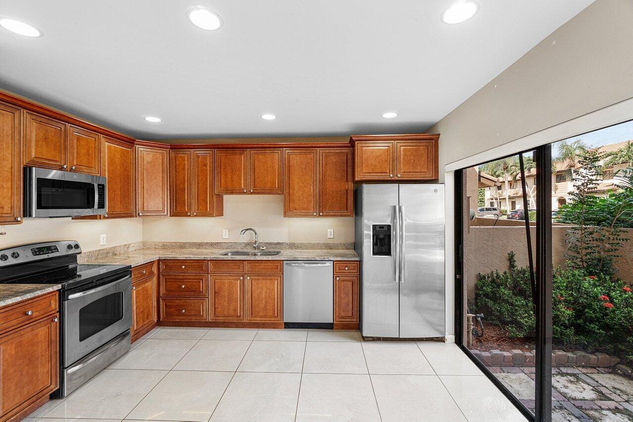 22068 Las Brisas Circle — photo 12