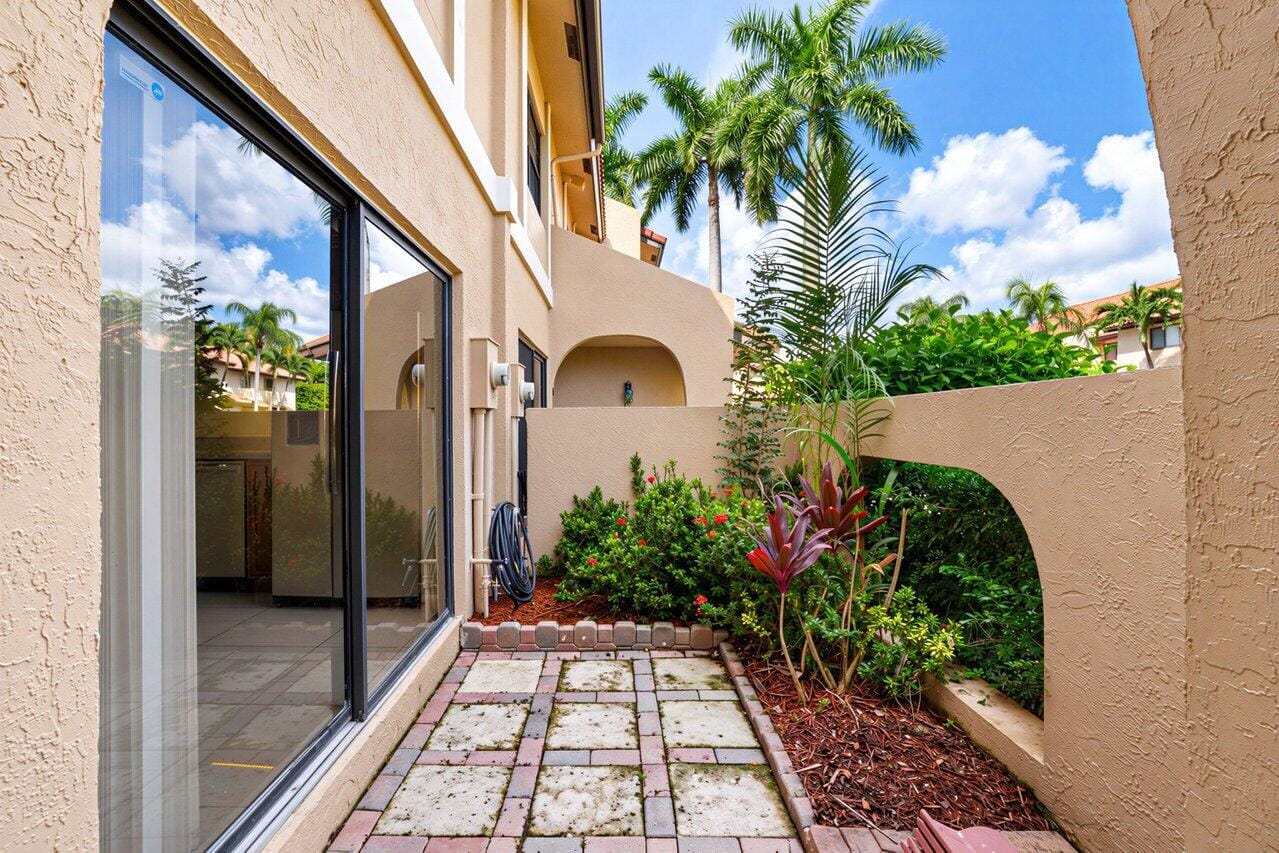 22068 Las Brisas Circle — photo 8