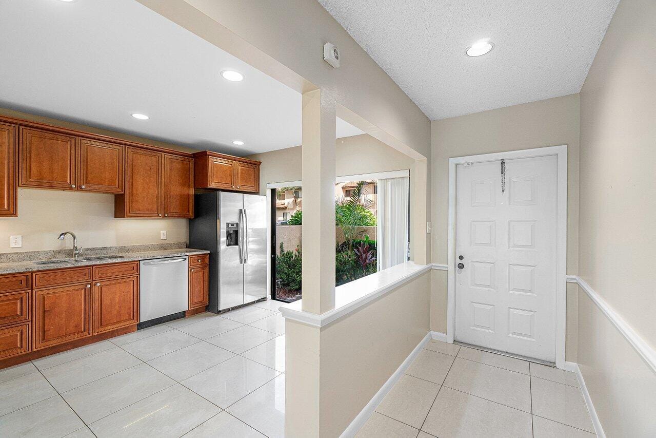 22068 Las Brisas Circle — photo 9