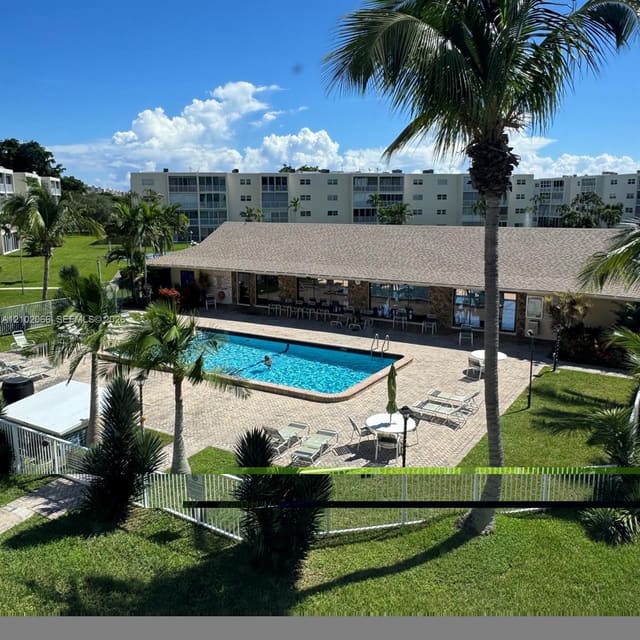 1025 SE 2nd Avenue 301, Dania Beach, FL 33004
