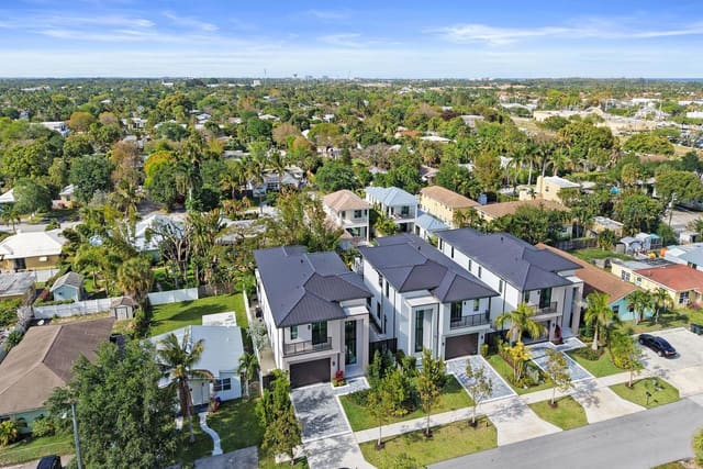 237 NE 11th Street, Delray Beach, FL 33444