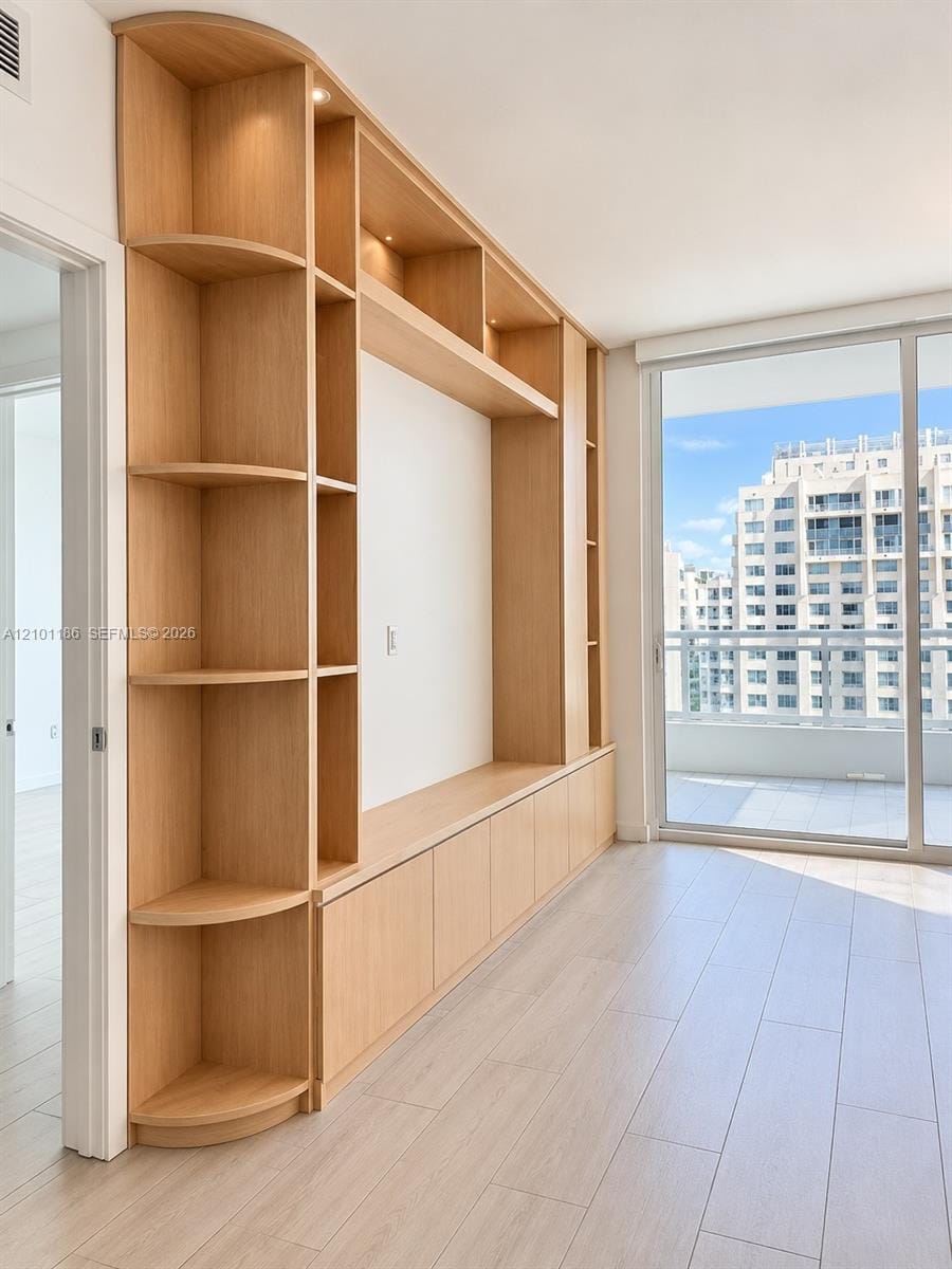 1080 Brickell Avenue 1606, Miami, FL 33131 photo 3