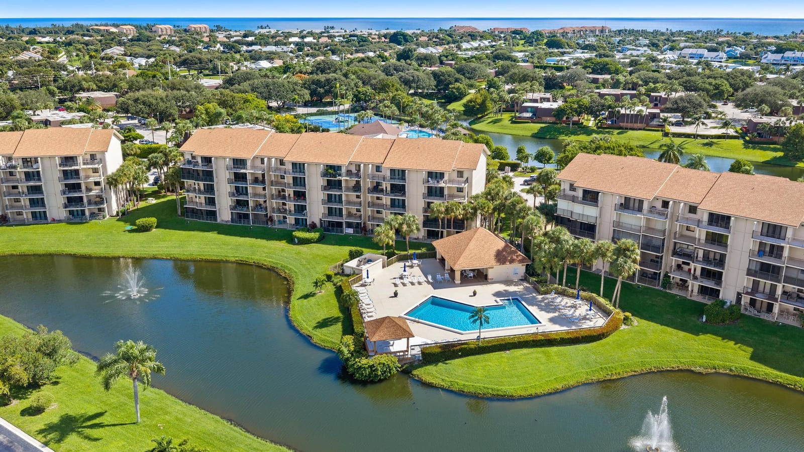 601 SEAFARER Circle 201, Jupiter, FL 33477 photo 2