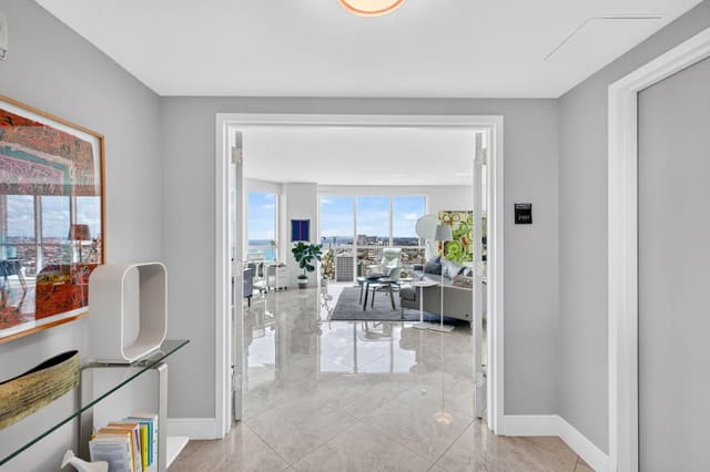 101 S FORT LAUDERDALE BEACH Boulevard 2407, Fort Lauderdale, FL 33316
