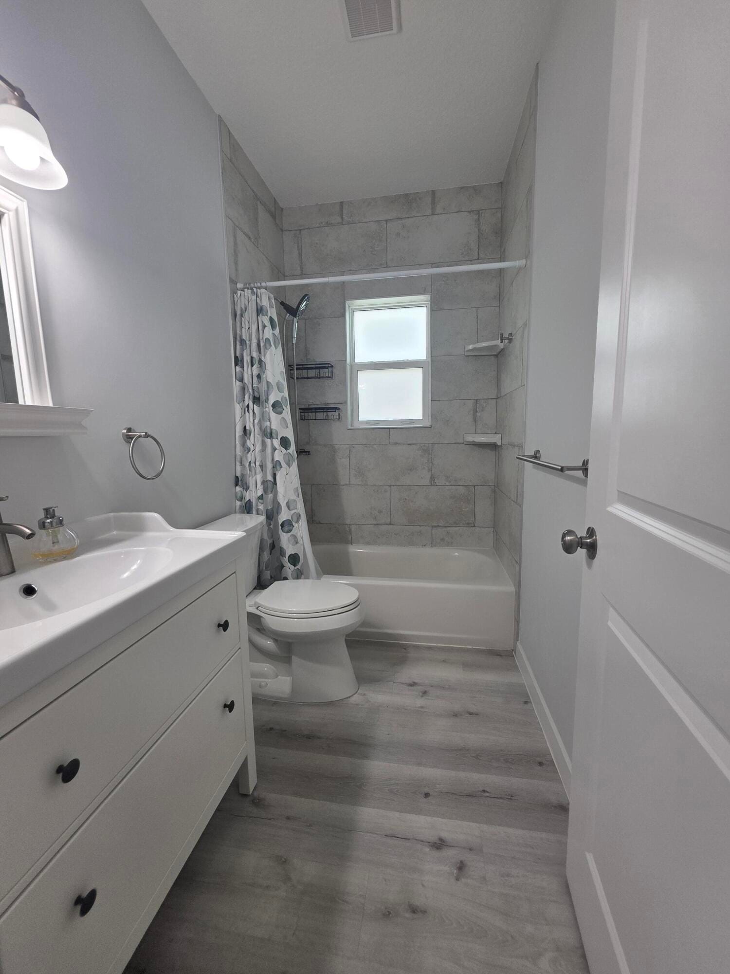 4595 Cambridge Street — photo 9